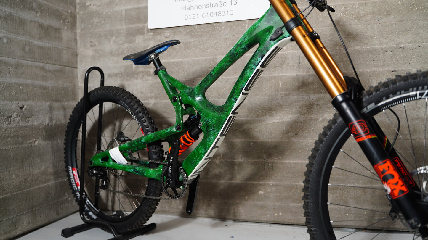 Intense M16 Carbon XL
