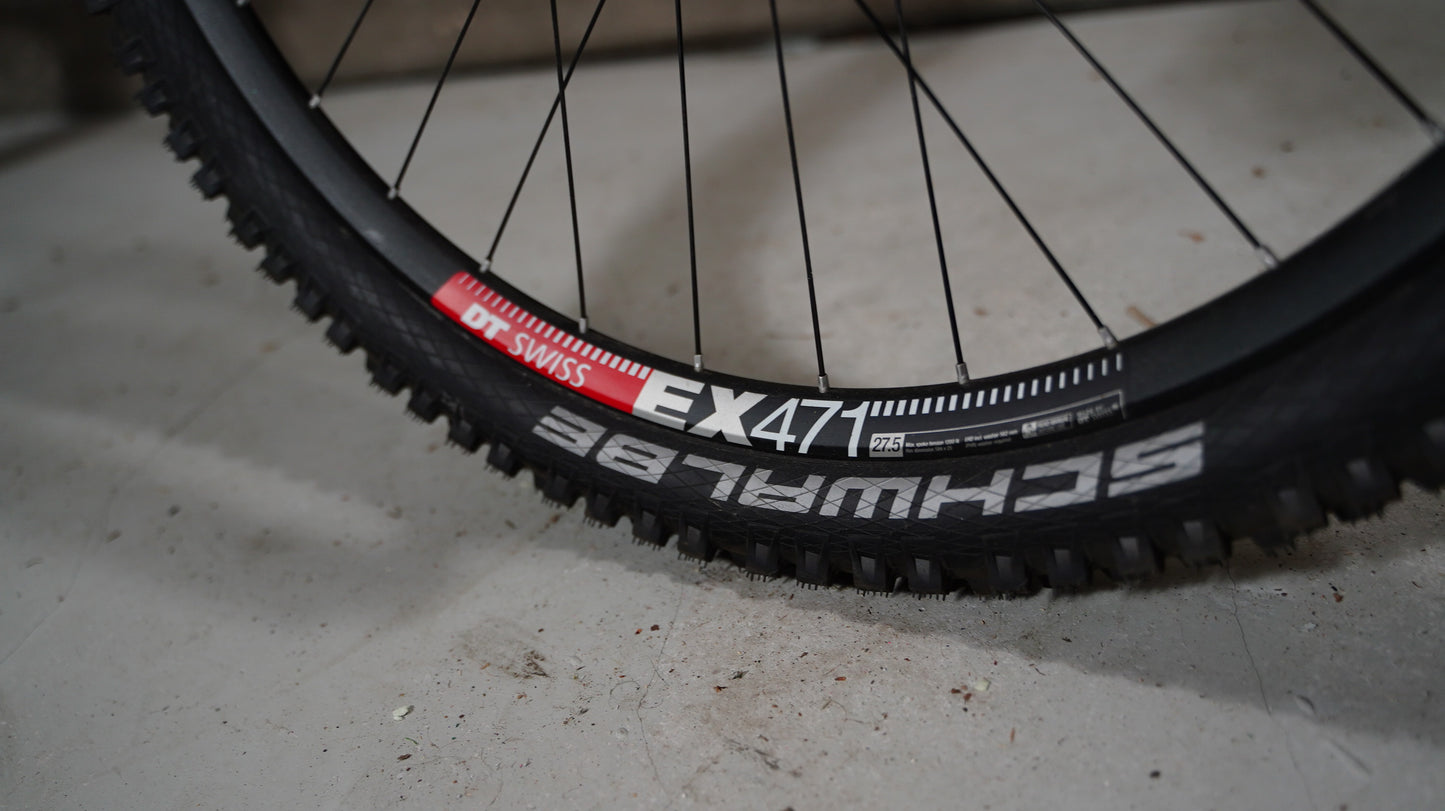 Intense M16 Carbon XL