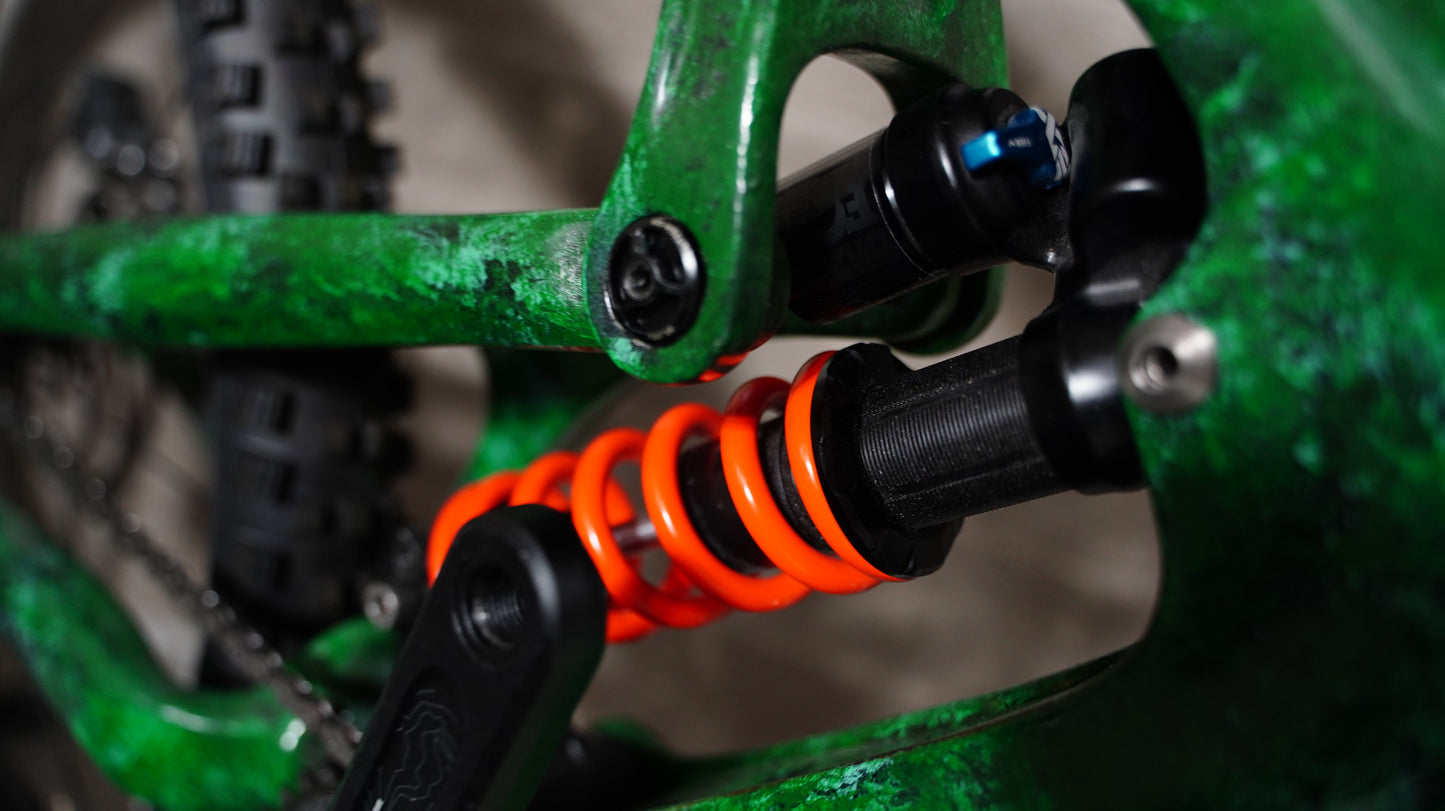 Intense M16 Carbon XL