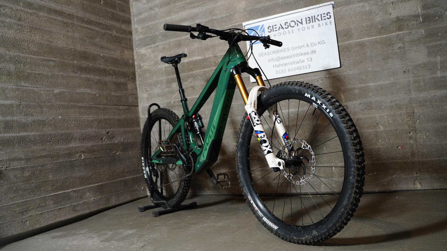 Pivot Shuttle LT 2023