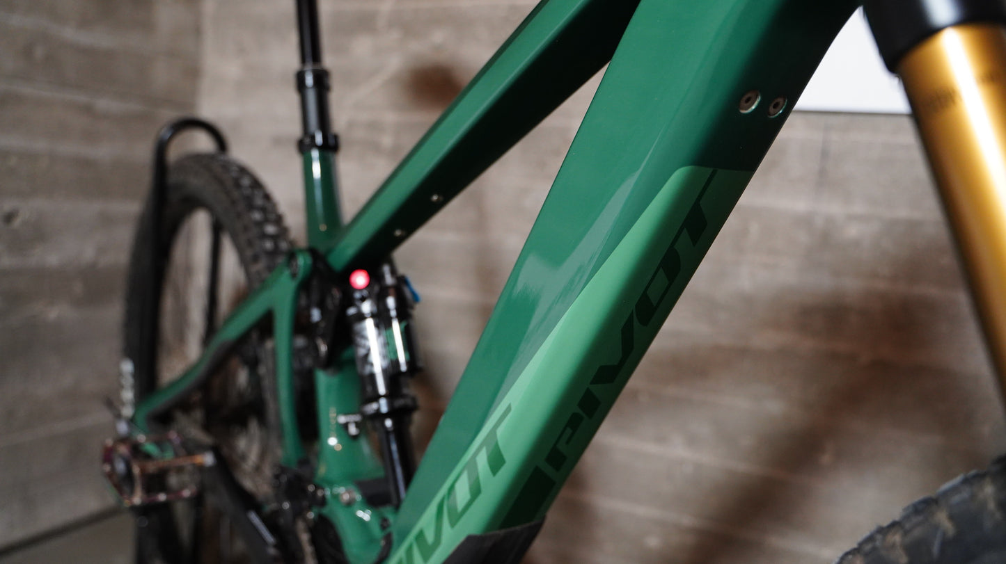 Pivot Shuttle LT 2023