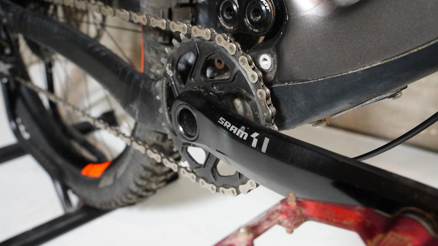 Pivot Mach 6 Carbon