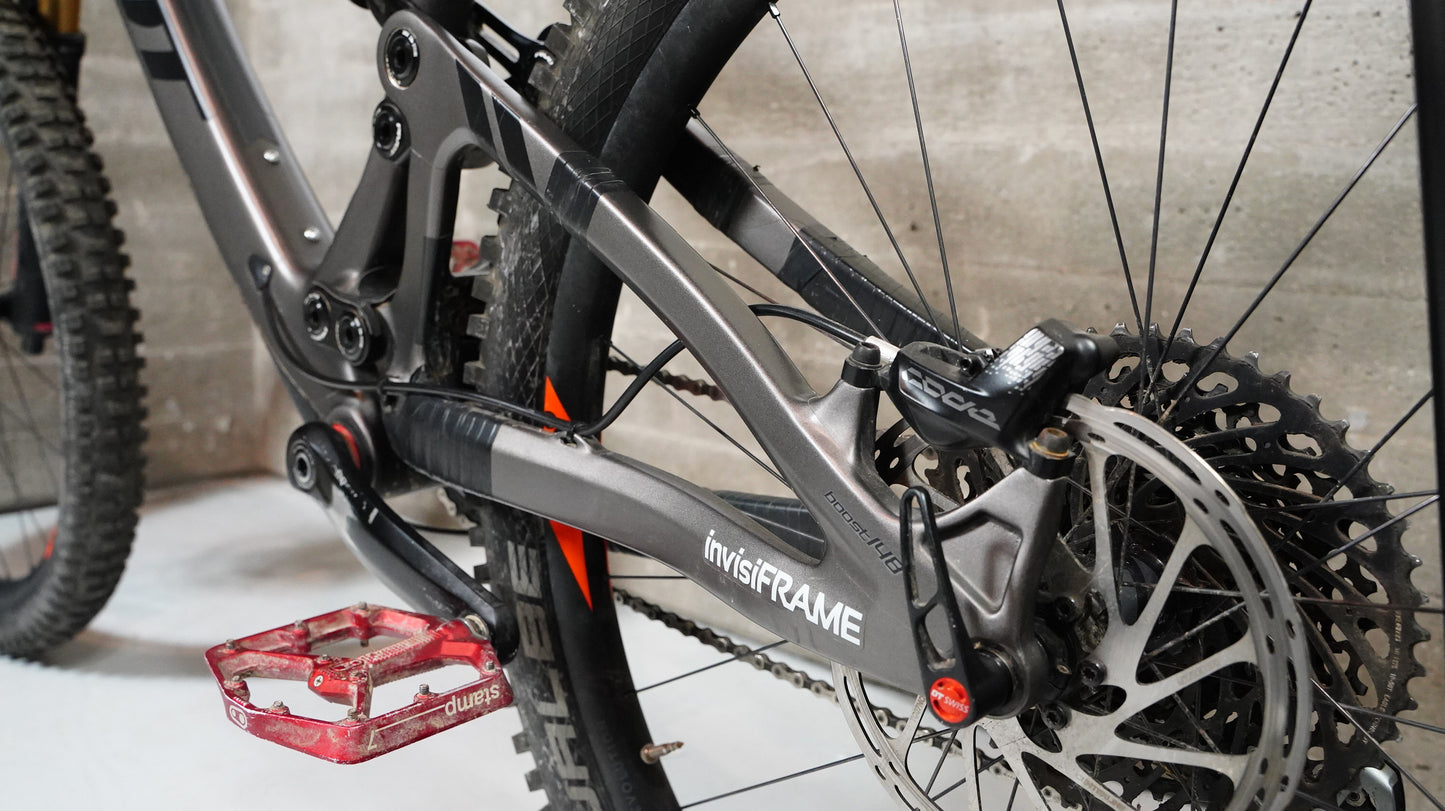 Pivot Mach 6 Carbon
