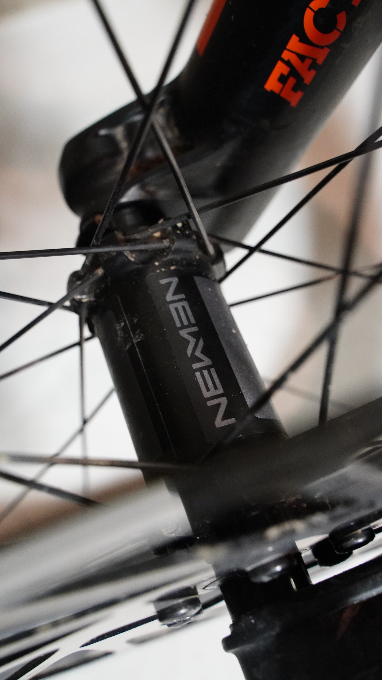 Pivot Mach 6 Carbon