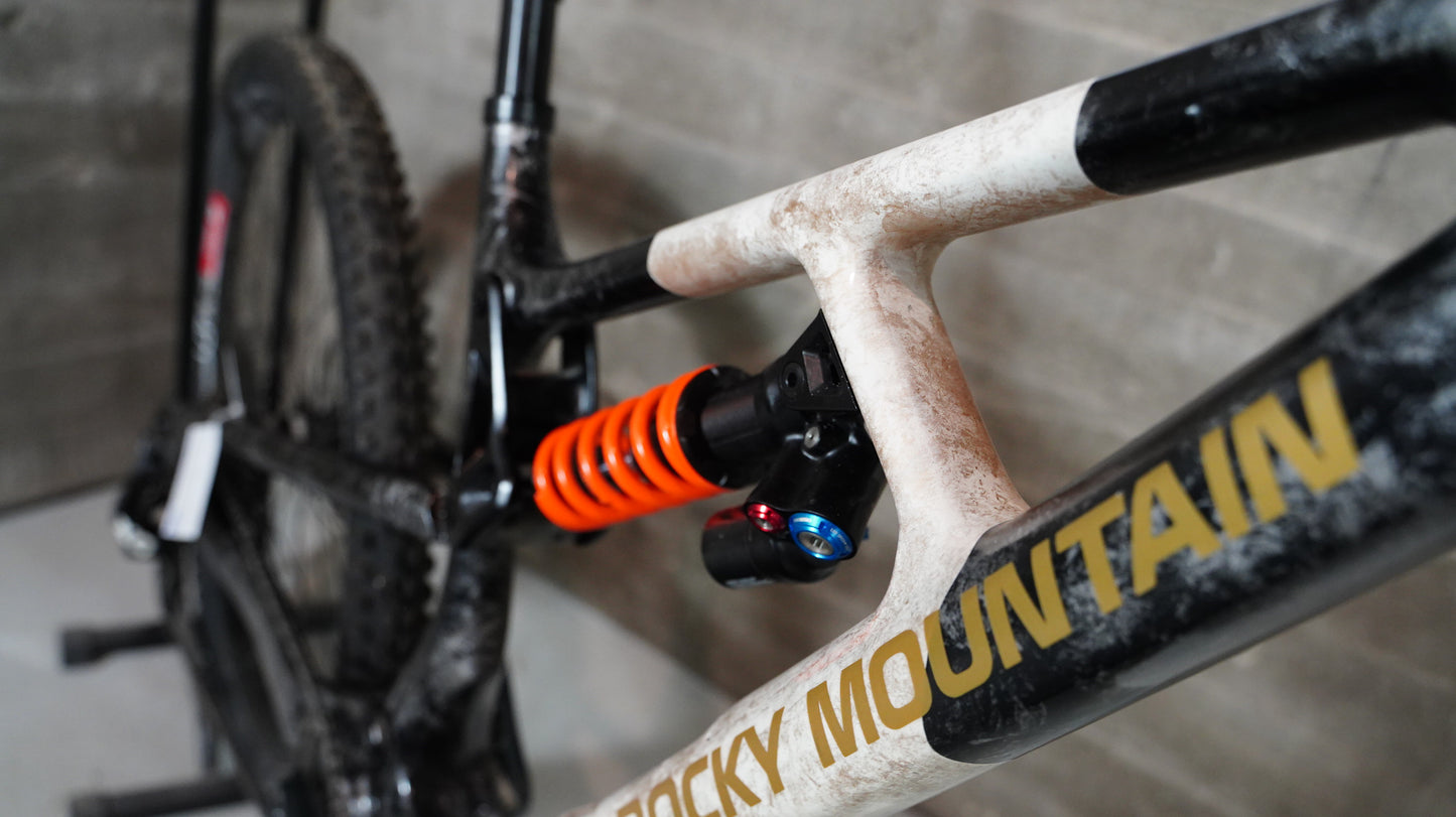 Rocky Mountain Slayer Carbon C90 Custom design