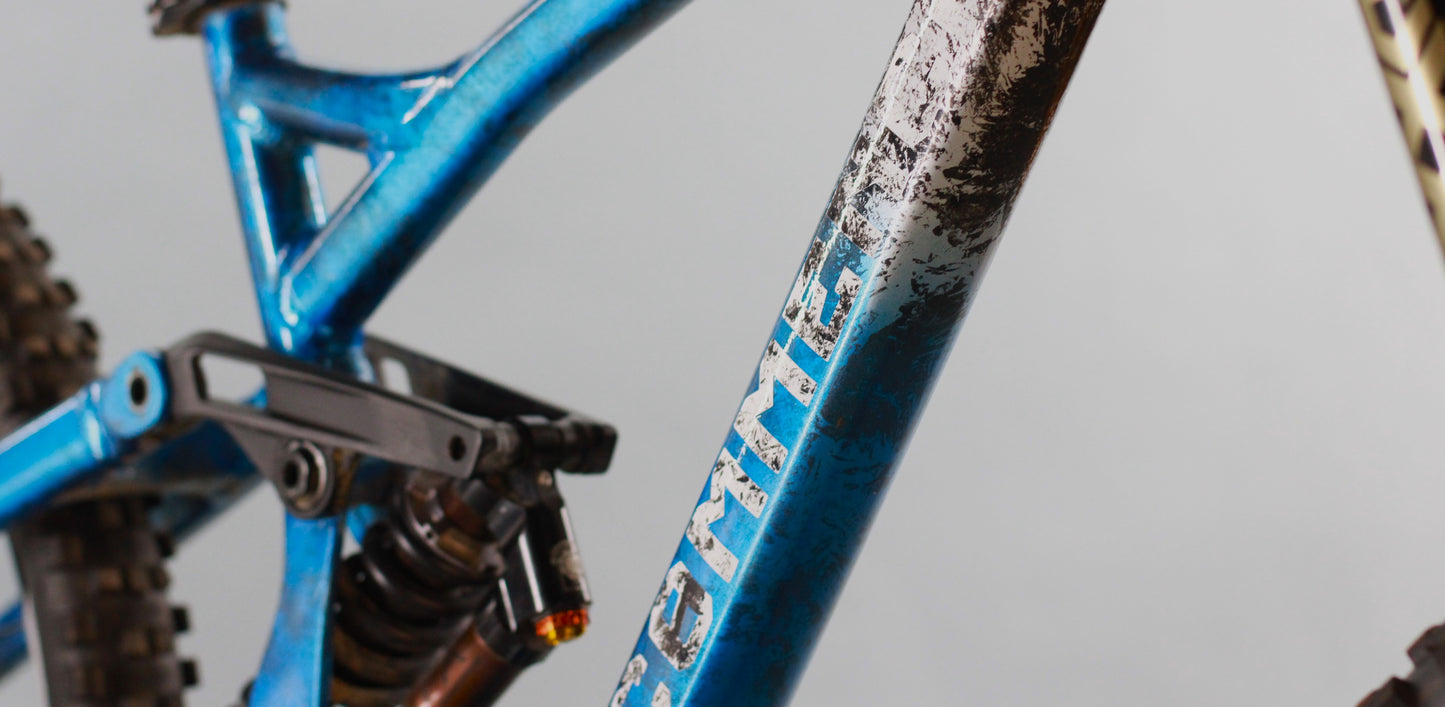 Commencal DH V3 Gr.L Custombike inkl. Versand